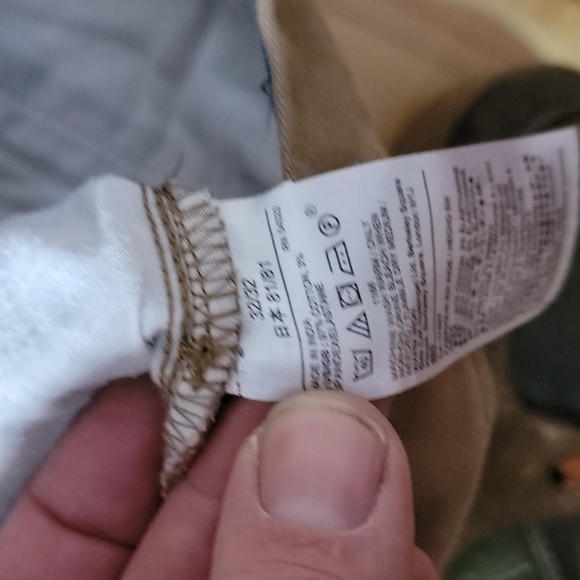Gap straight khakis 32w - Picture 3 of 7